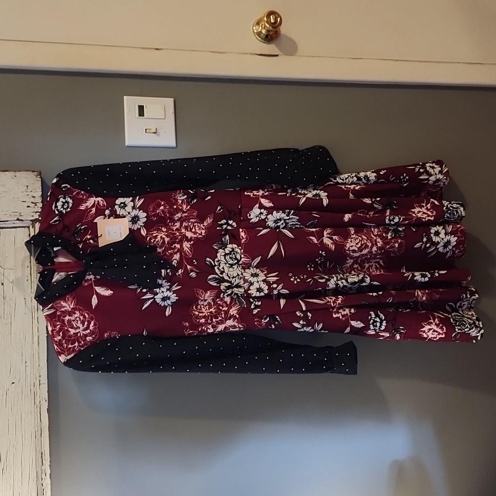 Smak Parlour Floral Brand New with Tags Medium Dress